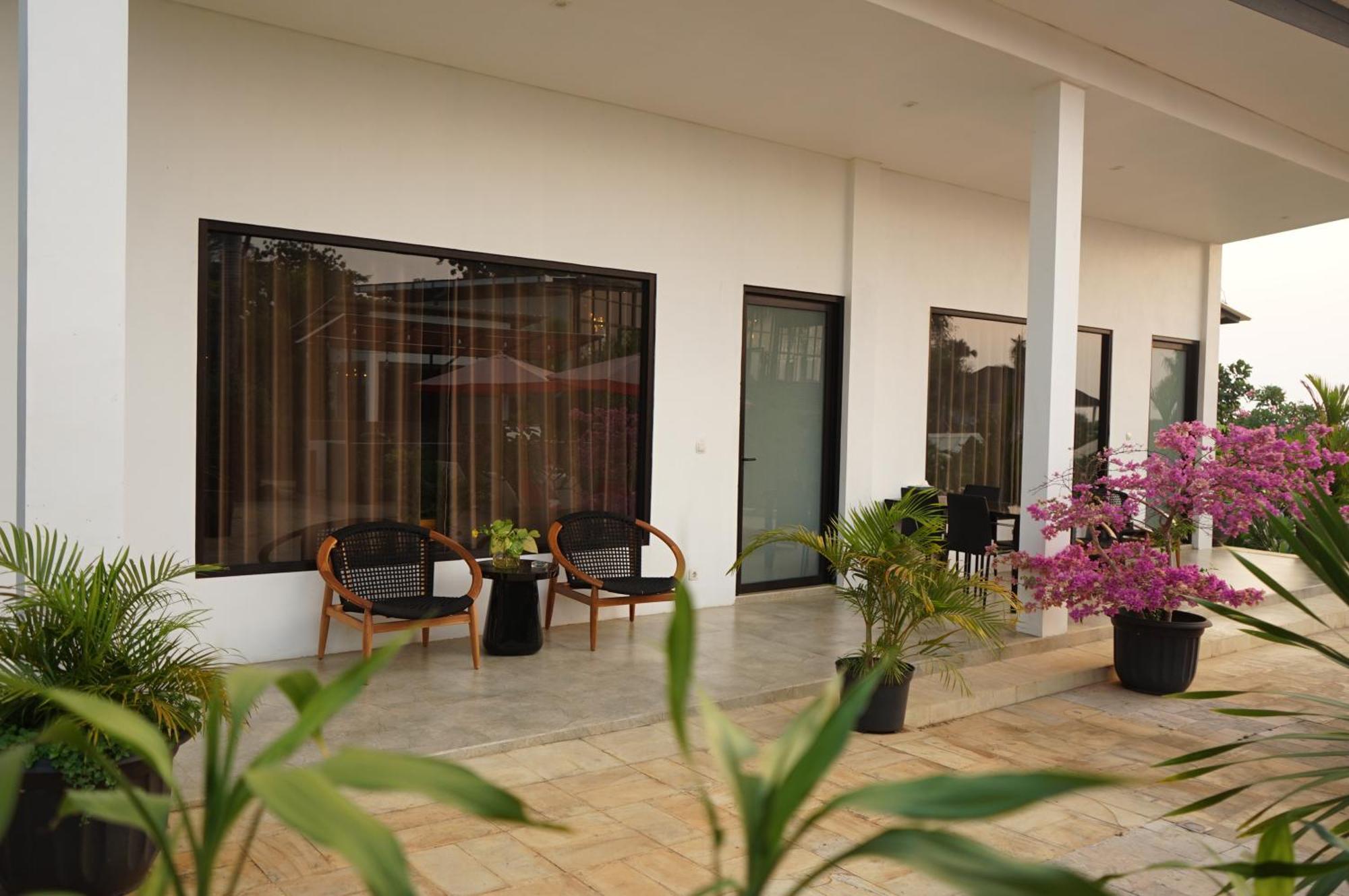 Lucca Resort & Residence Jepara Exterior foto